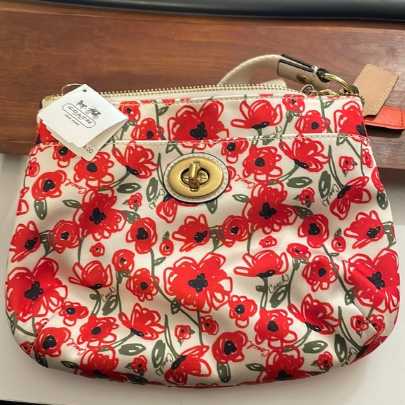 NWT coach poppy swing pack - Picture 1 of 6